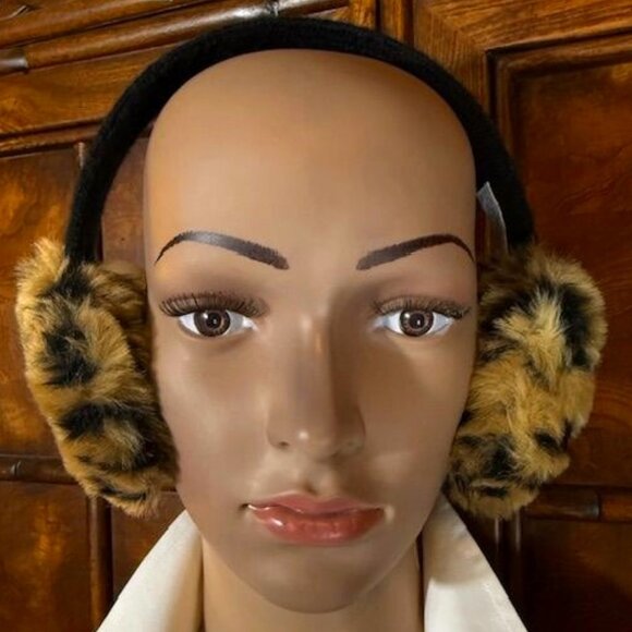 Lobers Leopard Faux Fur Earmuffs - Picture 2 of 8